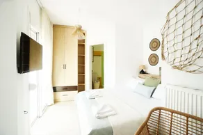 The ultimate urban beach vibe - Image 3