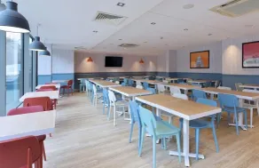 Travelodge London Central Waterloo - Image 5