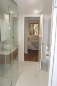 Beach Bliss, Private Bedroom, Private Lounge & Bathroom, plus Netflix, Wifi - Image 5