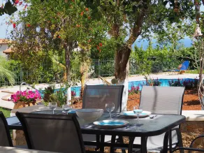 2 bed villa apartment with private pool,  Ideal for a quiet, relaxing holiday. - Image 3