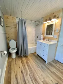 Perfect Family Lakefront Vacation Home on Lake George, NY *Dock slip included!* - Image 3