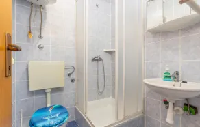 Stunning Apartment In Rasopasno With Wifi - Image 4