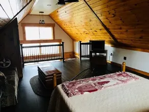 Direct Trail Access-L & R Lakeside Rentals with this Beautiful Camp on Long Lake - Image 5