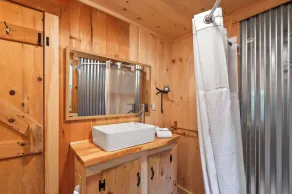 Balsam Breeze - cozy cottage on Mooselookmegunic! - Image 2