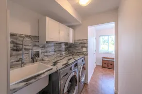 Hot Tub, POOL, near KVR, downtown and lake ,spacious house - Image 3