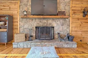 Clyde`s Cabin | Firepit, Mtn Views, Pet-Friendly | Near Clayton & Wineries - Image 3