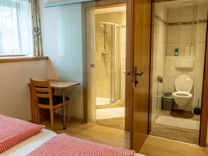 Appartamento / piano terra 2 camere da letto / doccia, WC - Mandl, casa - Image 3