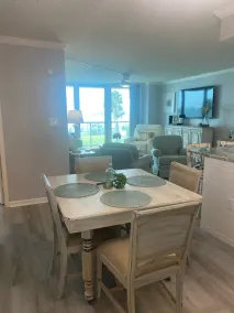 Completely renovated 1 bedroom on first floor Sabine Yacht and Racquet Club - Image 5