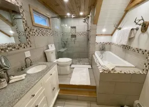 Disfrute de un lago privado privado de lujo rústico de Waterfront - Image 5