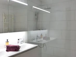 Dejlig lejlighed for 6 gæster med WIFI, TV, balkon, kæledyr tilladt og panorama udsigt - Image 3