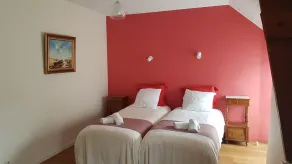 Very nice renovated family house - Image 5