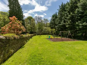 Familjevänligt renoverade fristående stuga ligger i Castle Grounds - Image 2