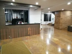 Apartamento amoblado a 5 minutos del aeropuerto, con  excelente vista al mar. - Image 3