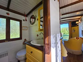 Belle des Prés\" caravan, Nordic bath and shared pool. - Image 2