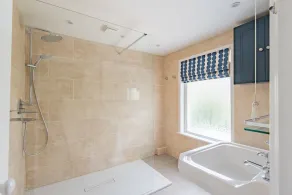 Burleigh House by Bloom Stays - sleeps 12 guests  in 6 bedrooms - Image 5