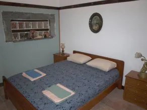 Alonaki Seafront Cottage - Image 4