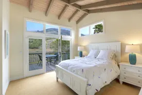 Immaculate Beach House with Great Views Of Mt Tam - Image 5