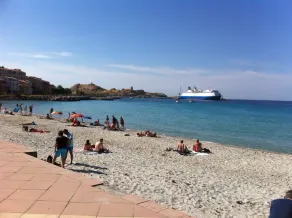 T3 2 steps from the beach and 150m from the town center - Image 3