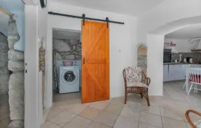Smukt hjem i Tribalj med sauna - Image 2