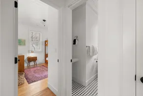 Seabrook's A Swell Cottage, a cozy 2-bedroom home! - Image 3