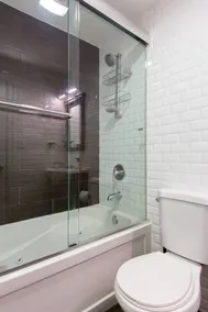 Lyxlägenhet, nära tunnelbanan, perfekt för arbete eller lek! - Image 3