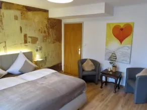 Ferienwohnung „MOMENTS“, 62 m², 1-4 Personen, 2 Schlafzimmer, Wohnküche, Dusche/WC, Balkon, WLAN - Image 4