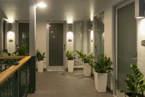 Suite 9, Largest Suite - Image 2