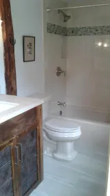 Classic Chappy Beach House, grandes vues sur l'eau, près de l'eau - Image 3