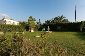 Villa Tsikkos Tria: localização premium à beira-mar, piscina privativa, A / C - Image 3