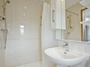 2 bedroom accommodation in Whitegate, near Chard - Image 2