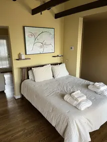 Spacious 5-Bedroom Waterfront Oasis with Private Dock, Pool and Hot Tub - Image 2