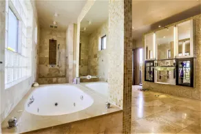 Tranquility La Jolla | Custom Home w/ Rooftop - Image 5