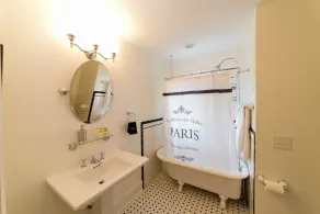 Luxury Stay walk to Vanderbilt, Music Row, West End, Belmont, Hillsboro Village - Image 3