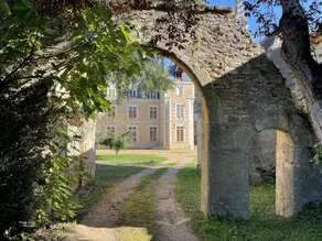 In the heart of wine-growing Anjou, renovated gîte on a 10-hectare estate - Image 5