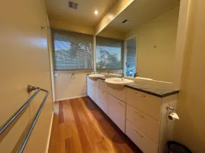 BASS SENSATIONAL SLEEPS UP TO 13, TENNIS COURT, PORTSEA GOLF CLUB LOCATION - Image 4