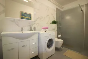Holiday apartment in a quiet location near the beach - Image 3