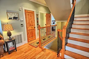 Experience serenity in this 3-bedroom cabin with stunning views in West Jefferson, NC. - Image 2
