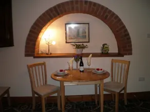 Farmhouse Cottage Sleeps 2 (1 en-suite Bedroom) - Image 4