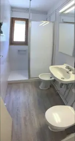 Derroñadas . Casa con enorme jardín y tenis. - Image 3