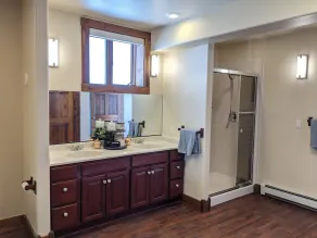 Majestic Mountaintop Retreat! Luxury in a serene setting All seasons family fun - Image 4