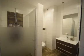 Holiday Home in Skrzynia near Lake & Forest - Image 3