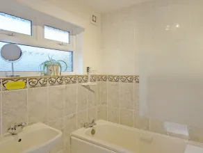 A family house that sleeps 6 guests  in 3 bedrooms - Image 2