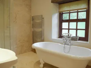 4 bedroom accommodation in Newchurch, near Hay-on-Wye - Image 3