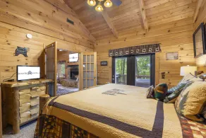 Premium oplevelse med bjælkehytte, HotTub, pejs, Woods Ozark Preserve - Image 4