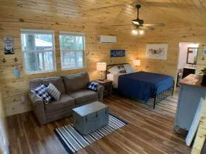 Cozy lake cabin - fire pit, near beach, hiking, golf & disc golf! - Image 5