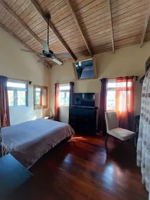 Artist's House With A Breezy Balcony And Whirlpool Tub. - Image 3