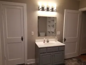 Clean and spacious house in downtown Fayetteville - Image 4