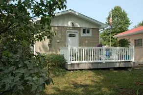 Tiny Home Between Decatur & Springfield 1 mile north of I-72 - Image 3
