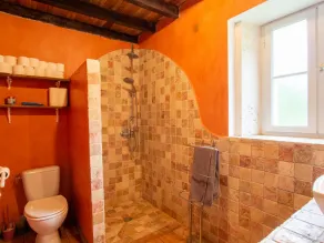 Charmante maison en pierre avec piscine privée chauffée - Image 4