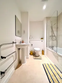 Fraser Place Executive 2 bed city centre Apt - Image 2